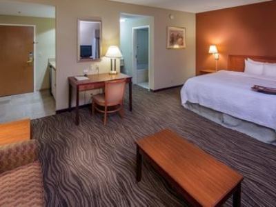 Hampton & West Hotel